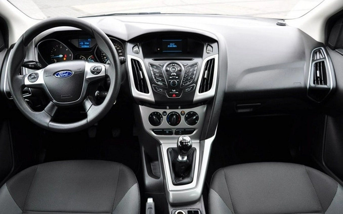 Ford Focus cena 24900 przebieg: 221000, rok produkcji 2013 z Płoty małe 704